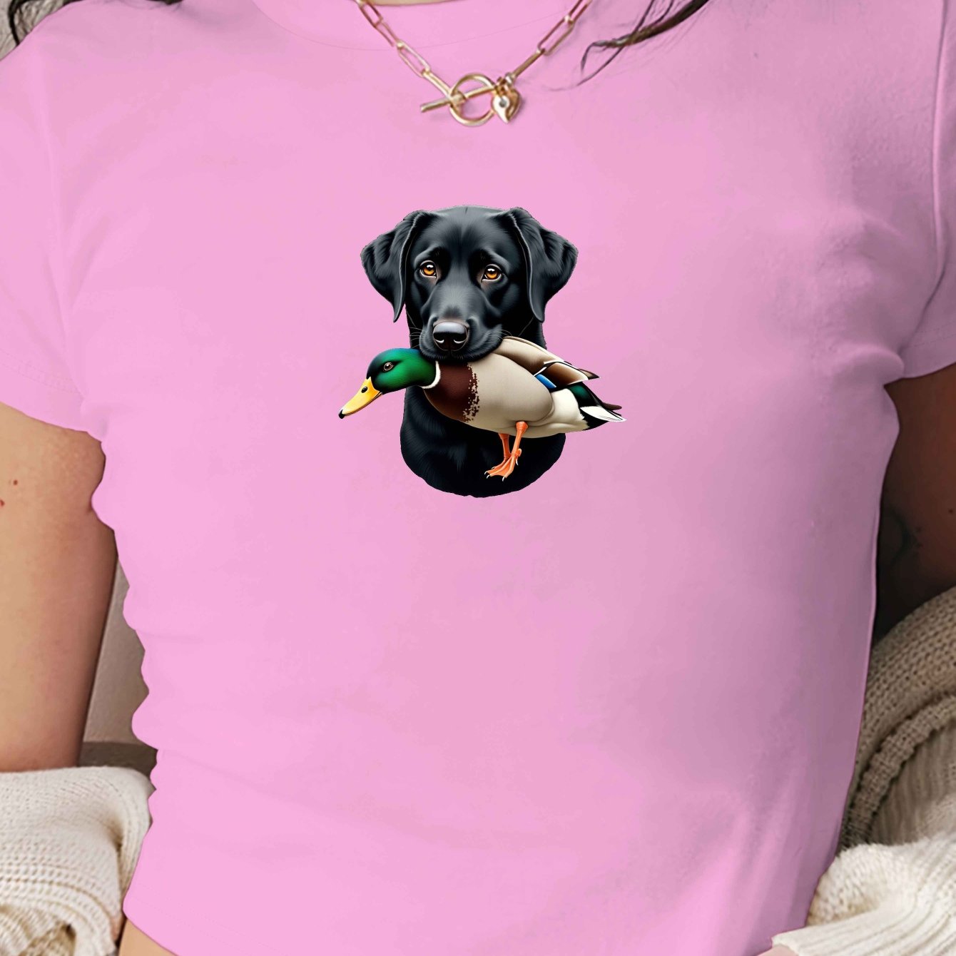 Svart labrador med and, kort t-shirt för dam, 3 färger, S-XXL